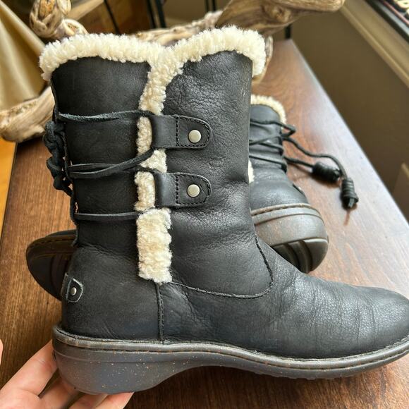 UGG Akadia Black Leather Ankle Lace Warm Lined Winter Booties Boots US 8 - Picture 12 of 13